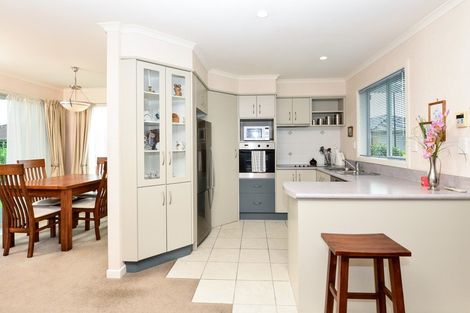 Photo of property in 14 Sovereign Isle Lane, Rototuna, Hamilton, 3210