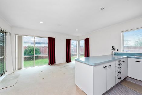 Photo of property in 8a Boronia Place, Mount Maunganui, 3116