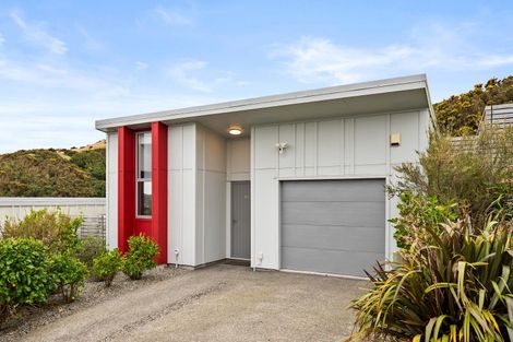 Photo of property in 23 Red Beech Avenue, Woodridge, Wellington, 6037
