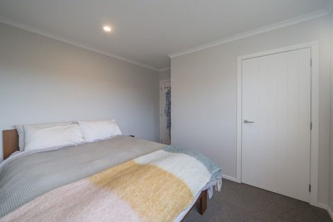 Photo of property in 12 Emmadale Lane, Hamilton East, Hamilton, 3216