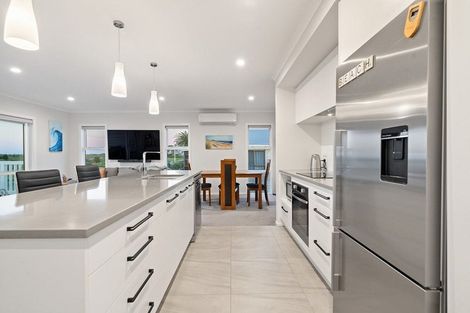 Photo of property in 856a Papamoa Beach Road, Papamoa Beach, Papamoa, 3118