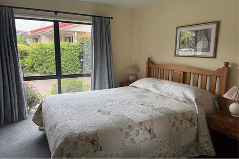 Photo of property in 26 Cheltenham Close, Flagstaff, Hamilton, 3210