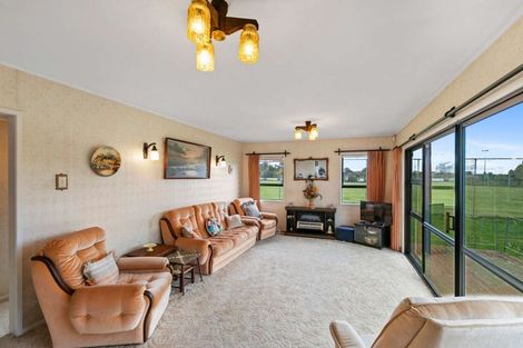 Photo of property in 2/16 Litten Road, Cockle Bay, Auckland, 2014