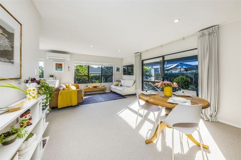 Photo of property in 2/445 Great South Road, Papatoetoe, Auckland, 2025