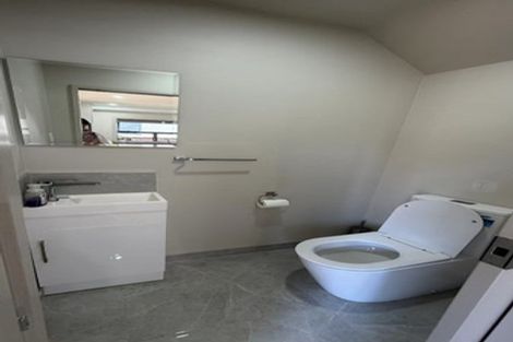 Photo of property in 89a Cascades Road, Pakuranga Heights, Auckland, 2010