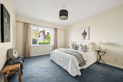 Photo of property in 162 Sutherland Road, Lyall Bay, Wellington, 6022