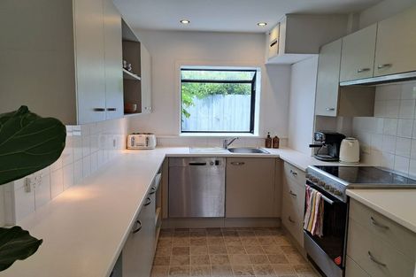 Photo of property in Cornwall Gardens, 12/27 Cornwall Street, St Albans, Christchurch, 8014