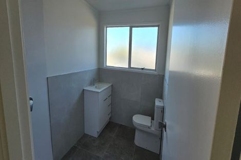 Photo of property in 21 Benton Place, Manurewa, Auckland, 2102