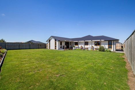 Photo of property in 2 Deans Place, Amberley, 7410