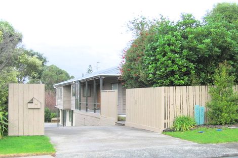 Photo of property in 54 Rosario Crescent, Red Beach, 0932
