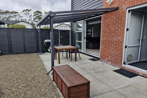 Photo of property in 64 Mettam Drive, Swanson, Auckland, 0614