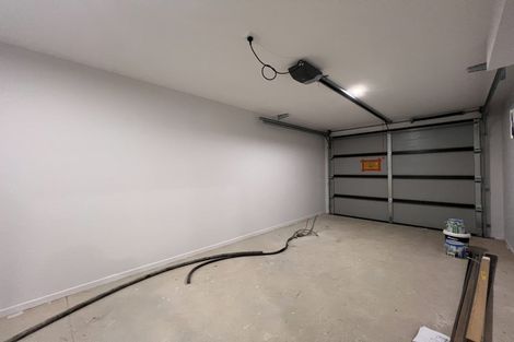 Photo of property in 130 Bradbury Road, Botany Downs, Auckland, 2010