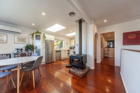 Photo of property in 49 Harbour View Road, Northland, Wellington, 6012