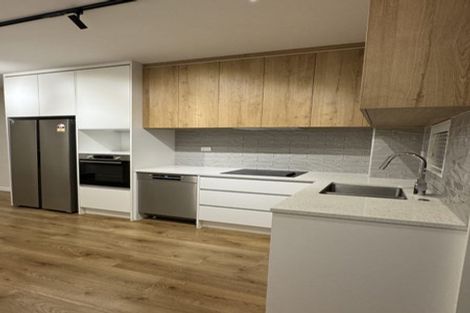 Photo of property in 20 Heketara Way, Massey, Auckland, 0614