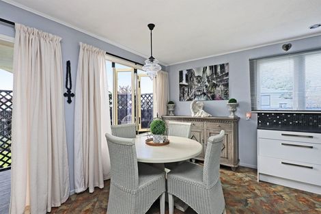 Photo of property in 75 Church Road, Taradale, Napier, 4112