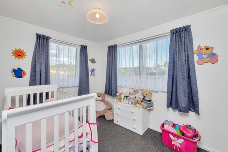 Photo of property in 206 Solar Road, Glen Eden, Auckland, 0602