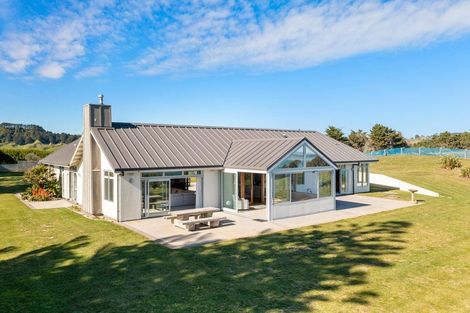 Photo of property in 379c Pukearuhe Road, Waiiti, Urenui, 4377