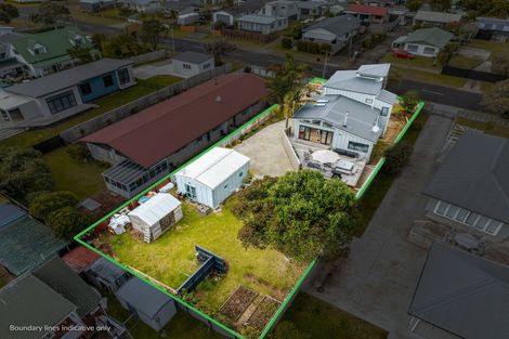 Photo of property in 221 Linton Crescent, Whangamata, 3620