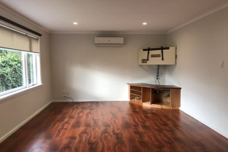 Photo of property in 2 Kervil Avenue, Te Atatu Peninsula, Auckland, 0610