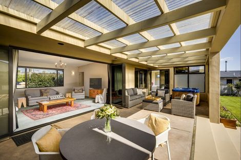 Photo of property in 1 Palmbrook Avenue, Havelock North, 4130