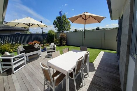 Photo of property in 11 Rotoiti Way, Poraiti, Napier, 4112