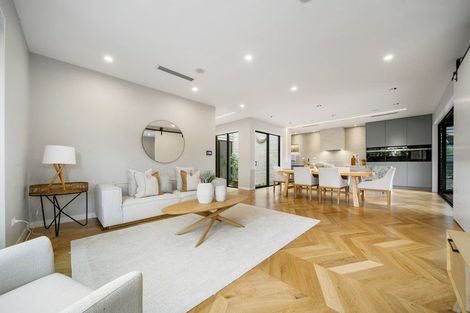 Photo of property in 2 Hanikura Street, Long Bay, Auckland, 0630