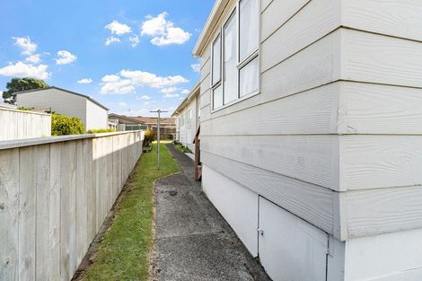 Photo of property in 2/6 Wicklow Place, Bell Block, New Plymouth, 4312