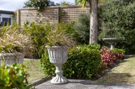 Photo of property in 5 Eatwell Avenue, Paraparaumu Beach, Paraparaumu, 5032