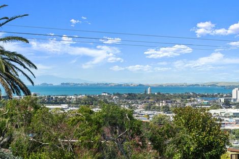 Photo of property in 27 High Road, Glenfield, Auckland, 0629