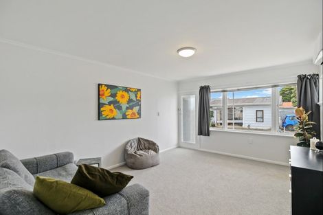 Photo of property in 6 Ely Place, Levin, 5510