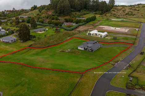 Photo of property in 11 Lochinvar Lane, Acacia Bay, Taupo, 3385