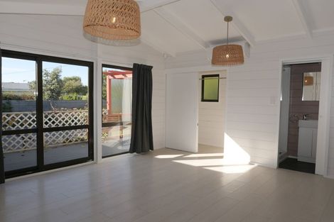 Photo of property in 1 Makora Road, Otaihanga, Paraparaumu, 5036