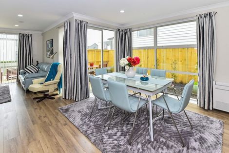 Photo of property in 16 Soaring Bird Drive, Takanini, 2112