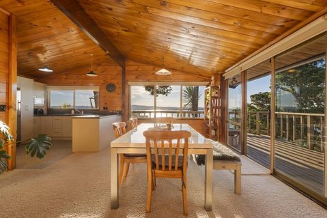 Photo of property in 110 Town Point Road, Maketu, 3189