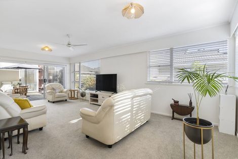 Photo of property in 20 Elizabeth Street, Orewa, 0931
