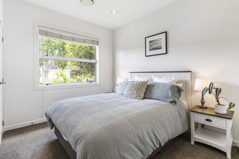 Photo of property in 2/51 Beach Road, Mellons Bay, Auckland, 2014