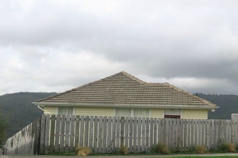 Photo of property in 12 Fenchurch Grove, Stokes Valley, Lower Hutt, 5019