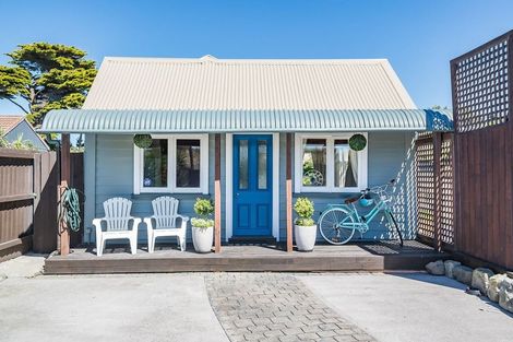 Photo of property in 5 Marine Parade, North New Brighton, Christchurch, 8083