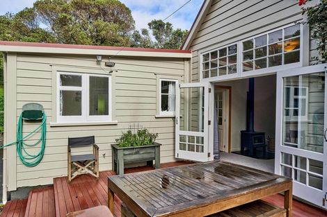 Photo of property in 28 Thornley Street, Titahi Bay, Porirua, 5022