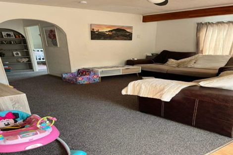 Photo of property in 57 Holmes Drive South, Massey, Auckland, 0614