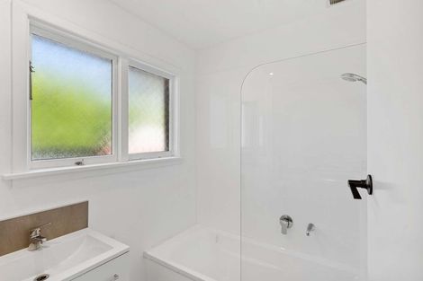 Photo of property in 1/236 Grahams Road, Burnside, Christchurch, 8053