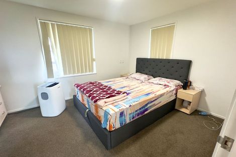 Photo of property in 11 Opito Way, East Tamaki, Auckland, 2013