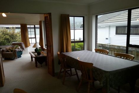 Photo of property in 30 Oxford Street, Tawa, Wellington, 5028