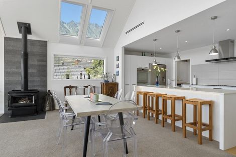 Photo of property in 37 Mcadam Drive, Jacks Point, Queenstown, 9371