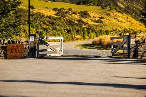 Photo of property in 6 Nathanael Place, Drift Bay, Queenstown, 9371