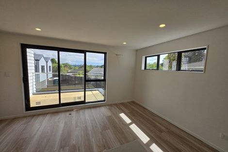 Photo of property in 7/13 Fairdale Place, Birkdale, Auckland, 0626