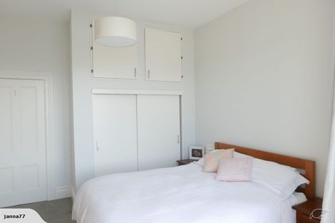 Photo of property in 22 Sugarloaf Road, Brooklyn, Wellington, 6021