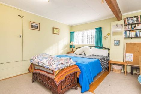 Photo of property in 3 Denyer Place, New Lynn, Auckland, 0600