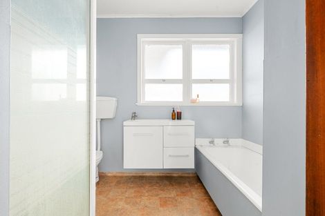 Photo of property in 37 Sandwich Road, St Andrews, Hamilton, 3200