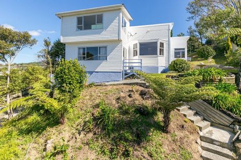 Photo of property in 15 Romney Square, Tawa, Wellington, 5028
